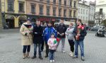 „Piękny kwiatek dla pięknych Pań”